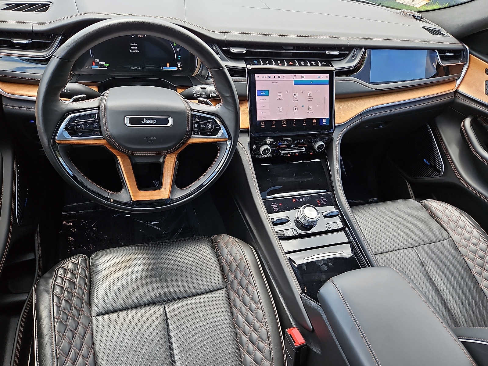 Used 2022 Jeep Grand Cherokee Summit AWD/4WD image 11
