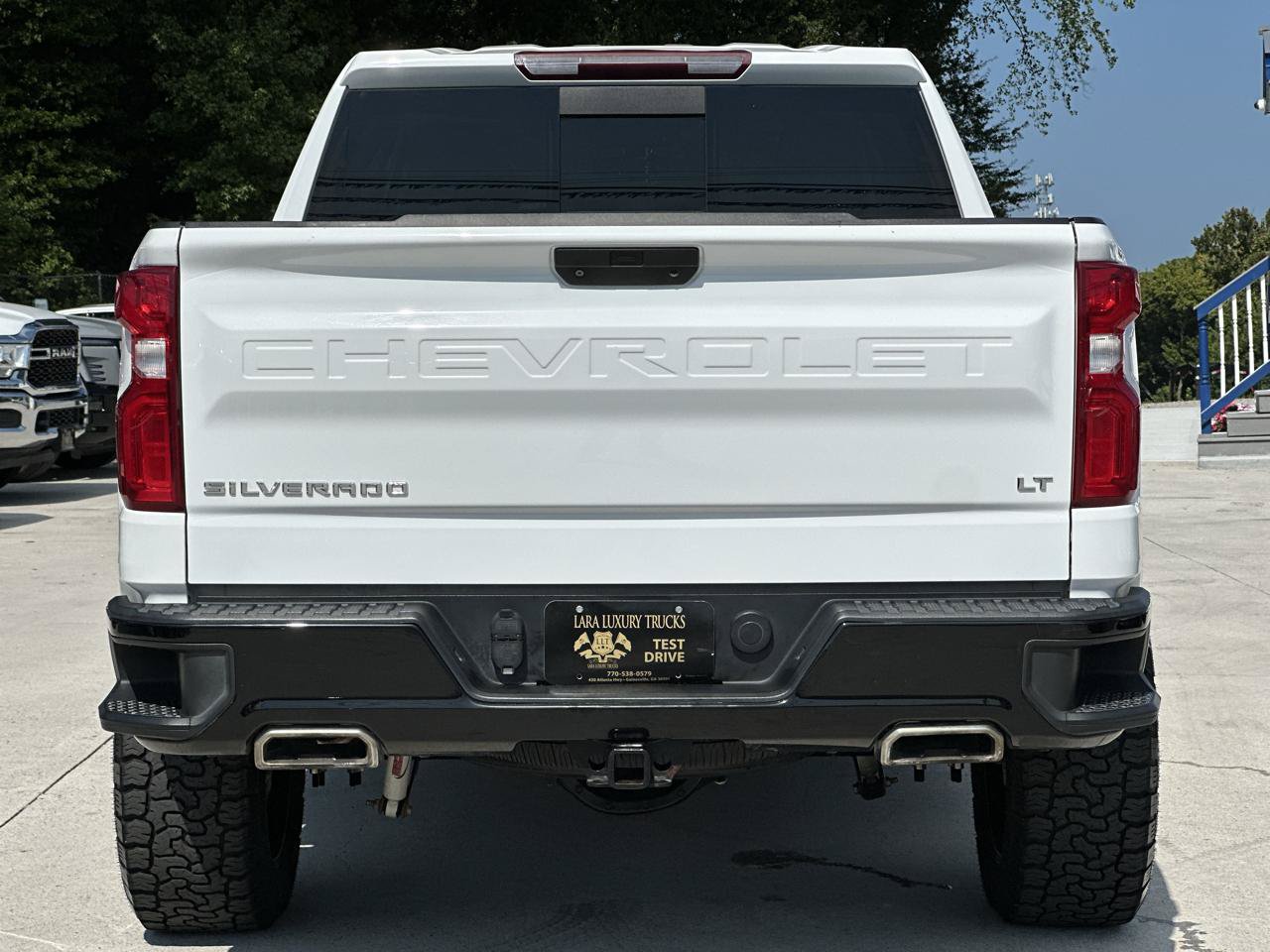 Used 2022 Chevrolet Silverado 1500 LT Trail Boss w/ Convenience Package II AWD/4WD image 6