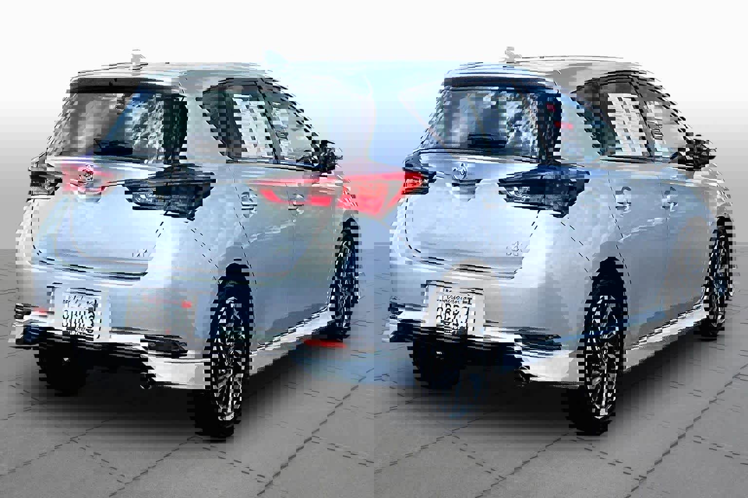 Certified 2018 Toyota Corolla iM FWD image 12