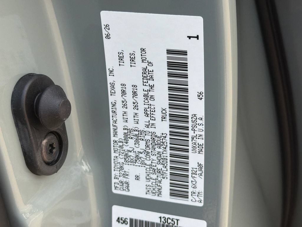 New 2026 Toyota Tundra SR5 w/ SR5 Convenience Package AWD/4WD image 31