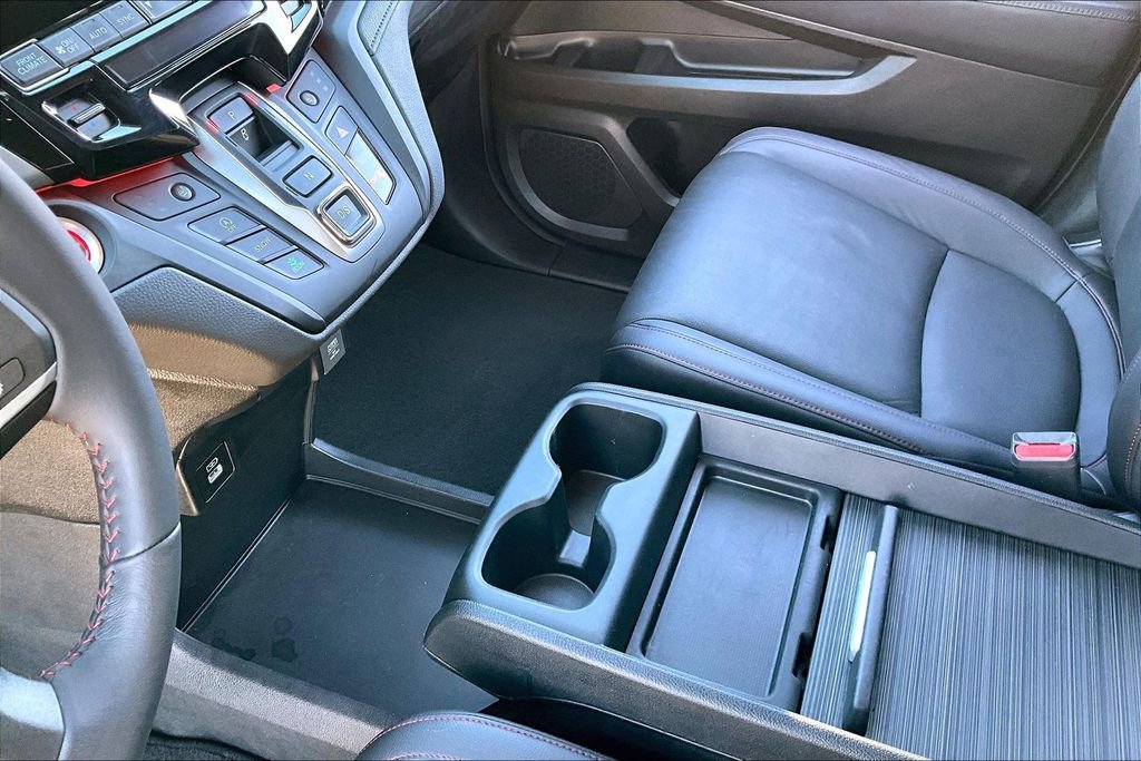 Certified 2023 Honda Odyssey Sport image 18