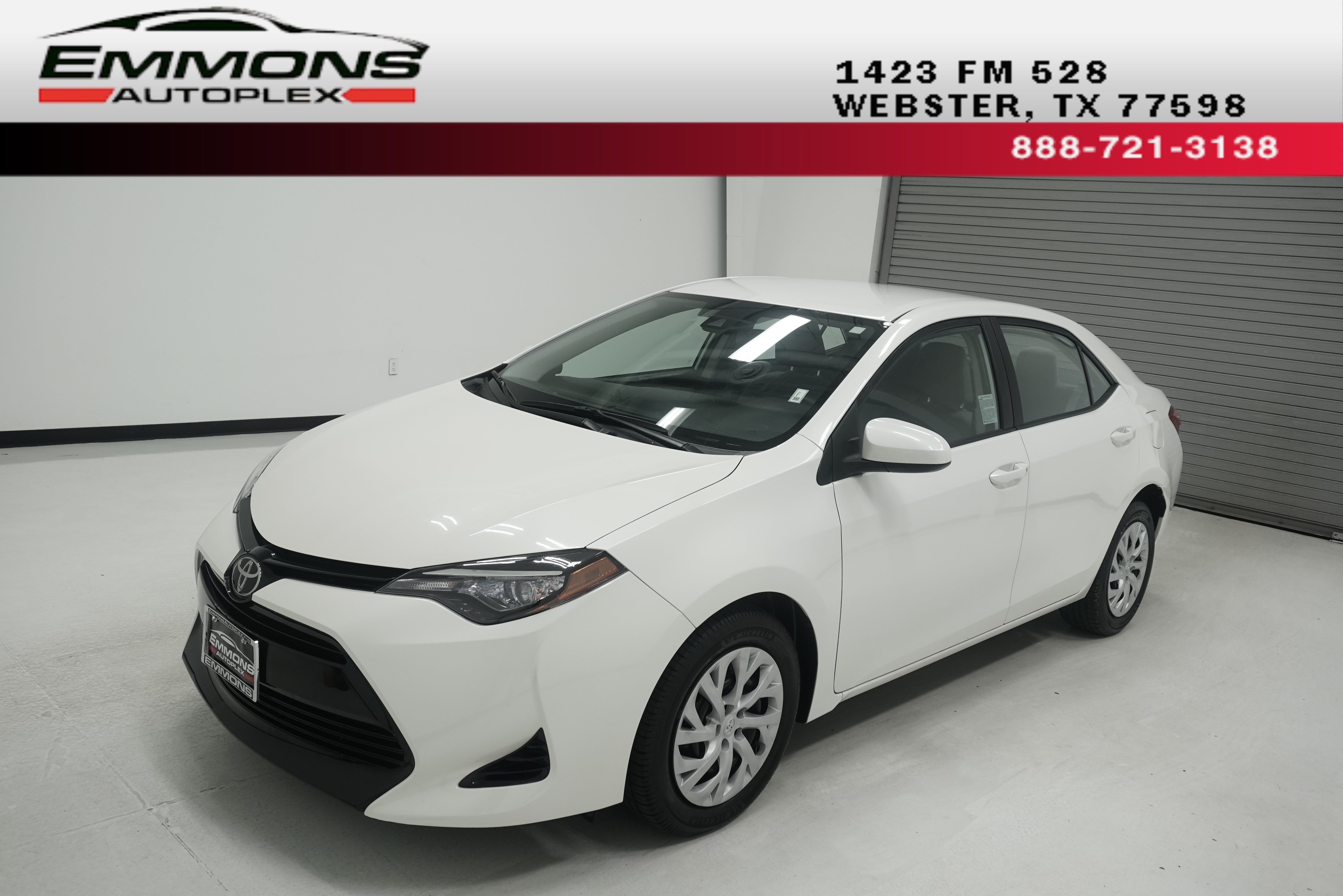 Used 2017 Toyota Corolla LE FWD image 1