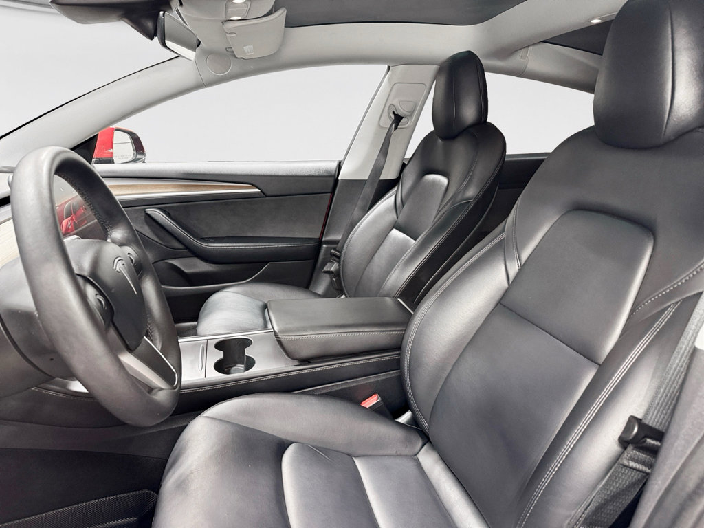 Used 2022 Tesla Model 3 Performance image 15