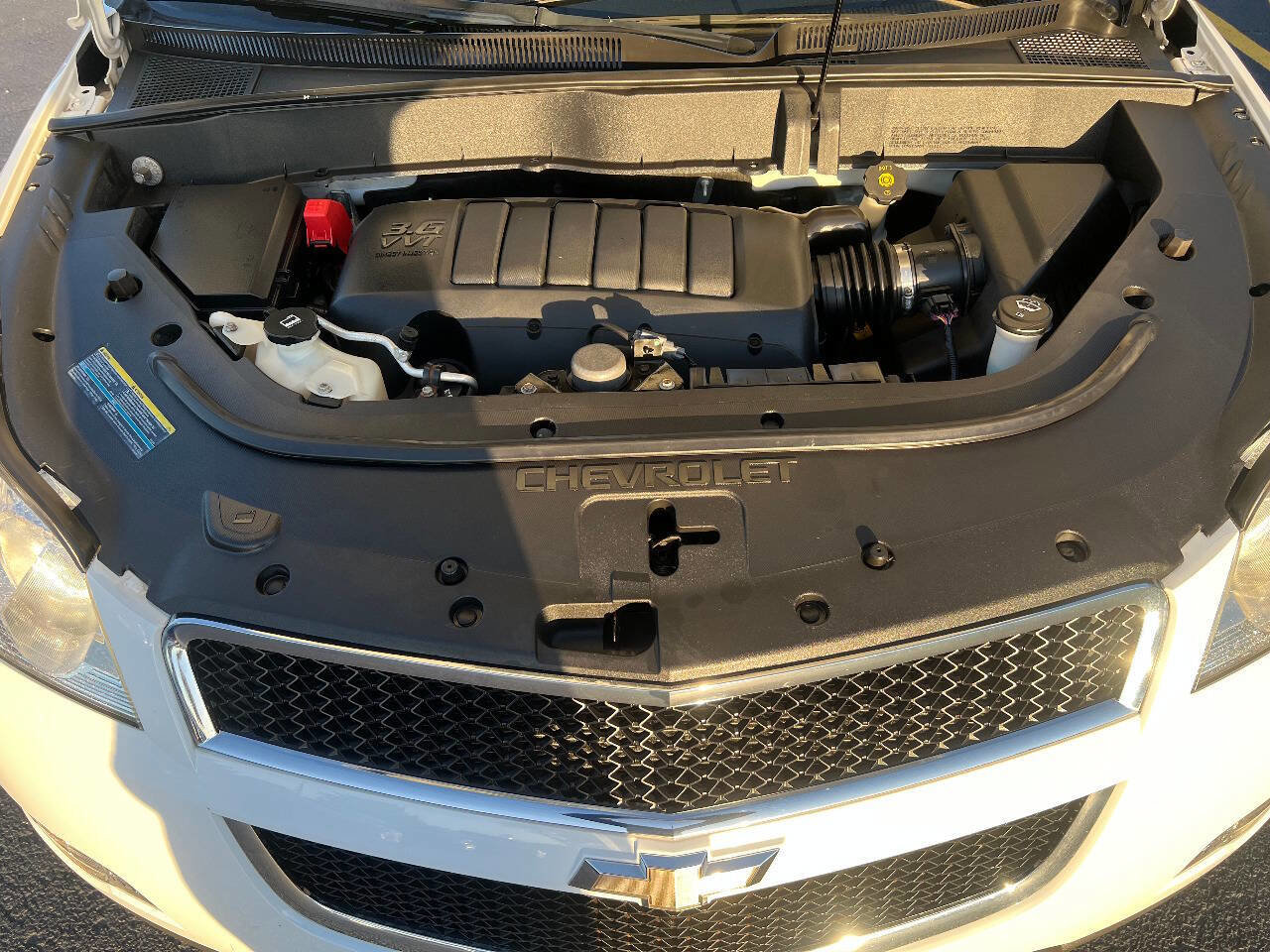 Used 2010 Chevrolet Traverse LT w/ Personal Connectivity Package image 40