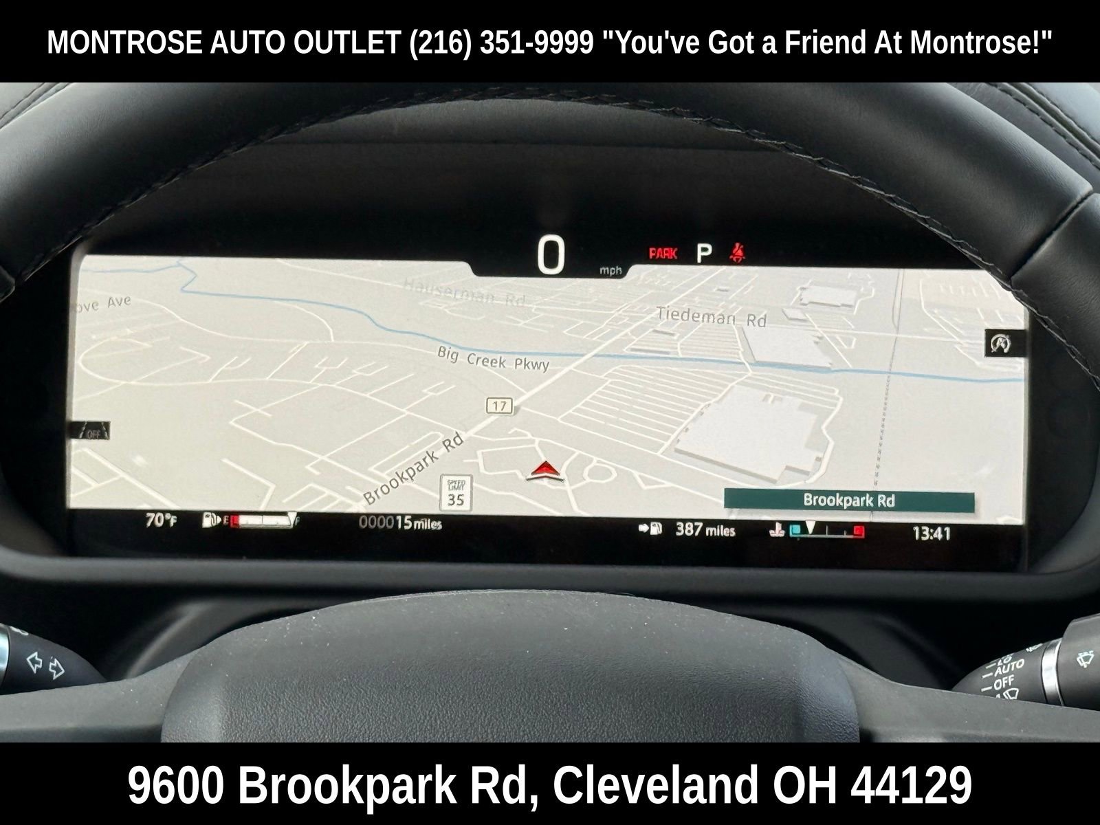 New 2025 Land Rover Defender 110 X-Dynamic SE image 32