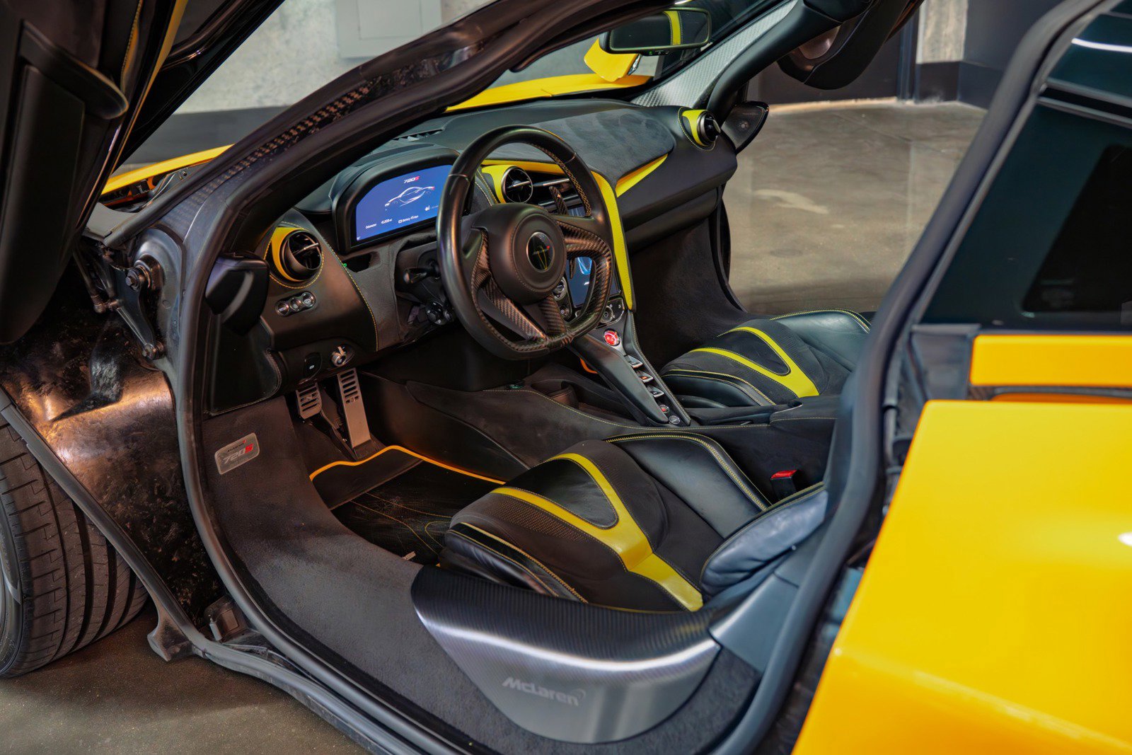 Used 2018 McLaren 720S Performance image 11