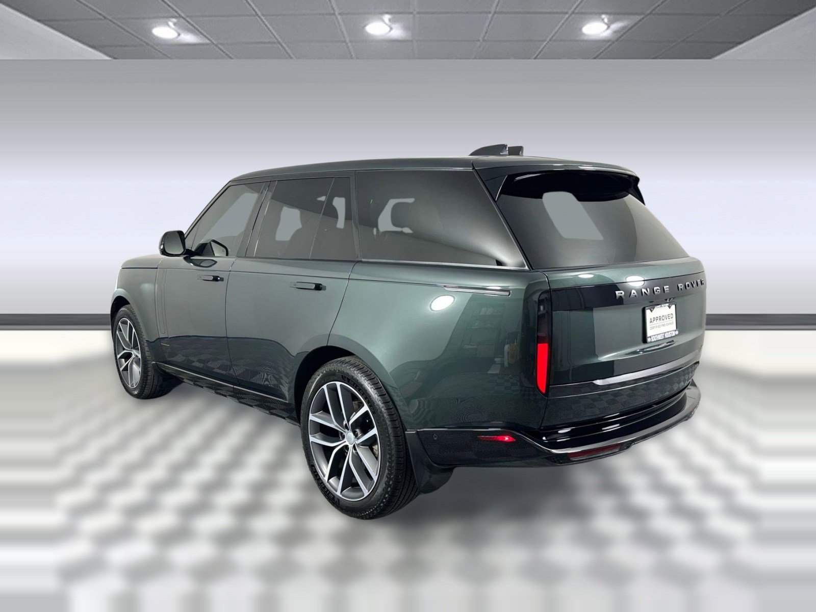 Certified 2024 Land Rover Range Rover SE AWD/4WD image 3