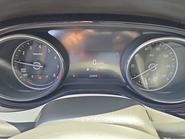 Used 2021 Buick Encore GX Preferred w/ Sport Touring Package FWD image 27
