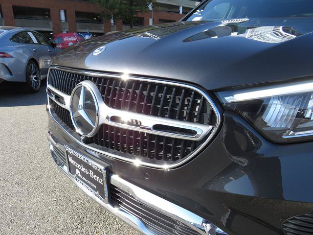 Used 2026 Mercedes-Benz GLC 300 4MATIC image 25