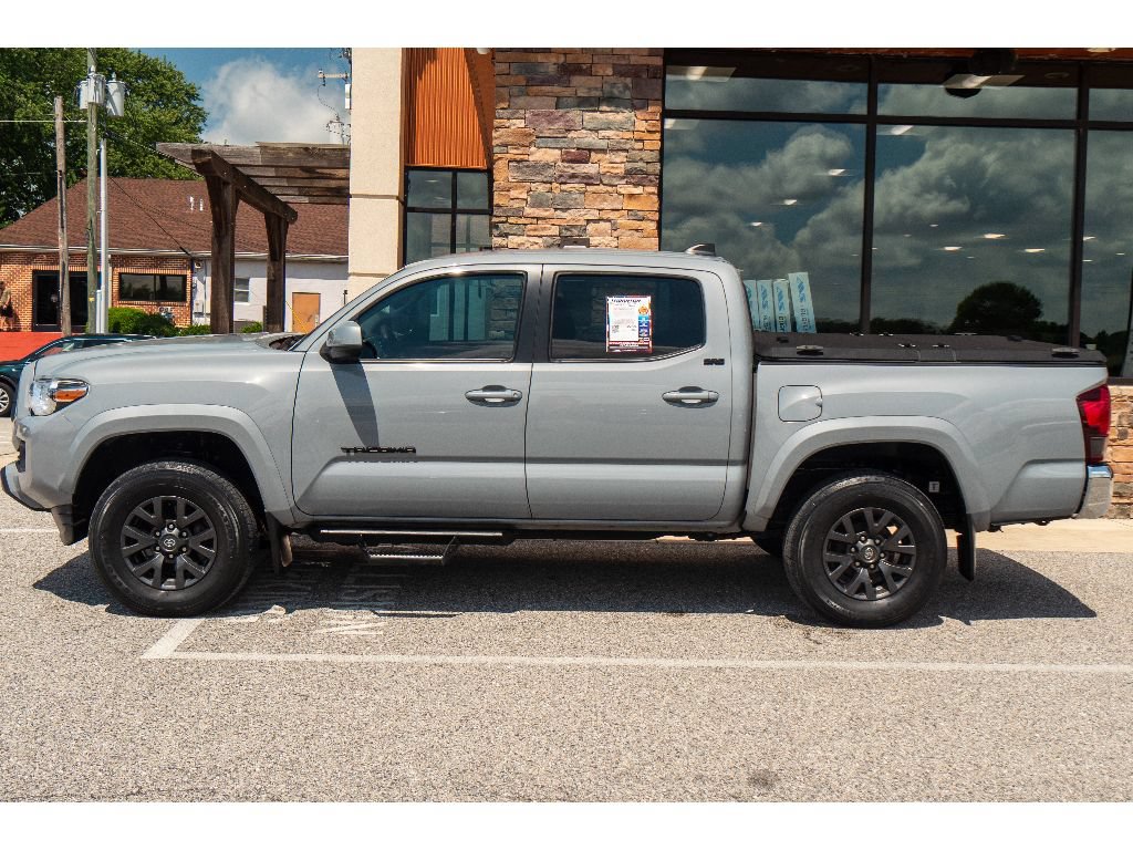 Used 2021 Toyota Tacoma SR5 w/ Blackout Package (TMS) AWD/4WD image 6