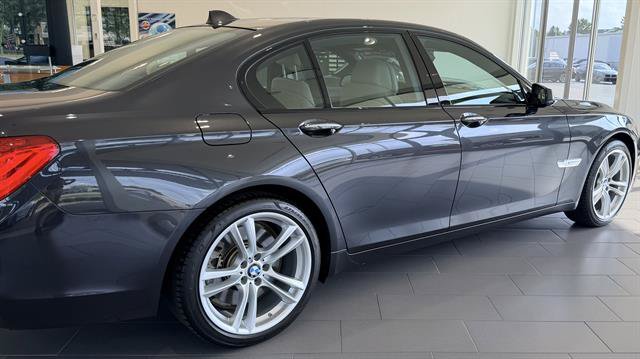 Used 2012 BMW 750i RWD image 29