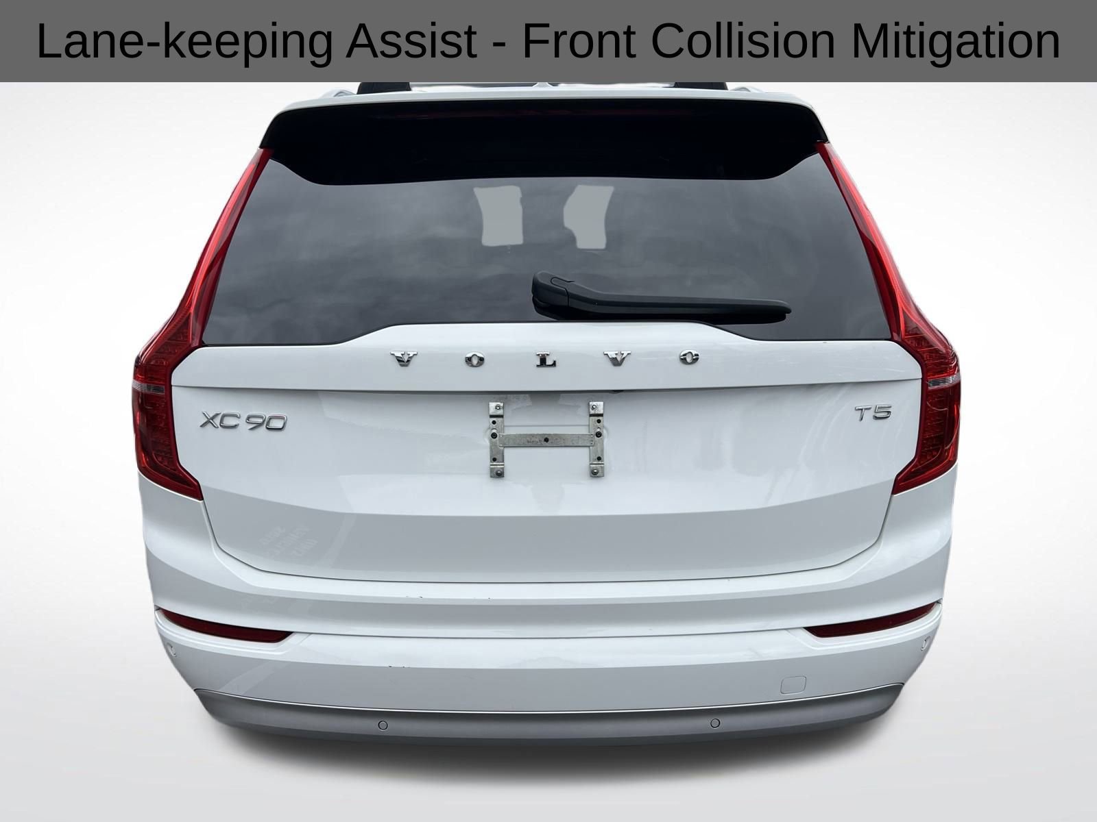 Used 2022 Volvo XC90 T5 Momentum image 9