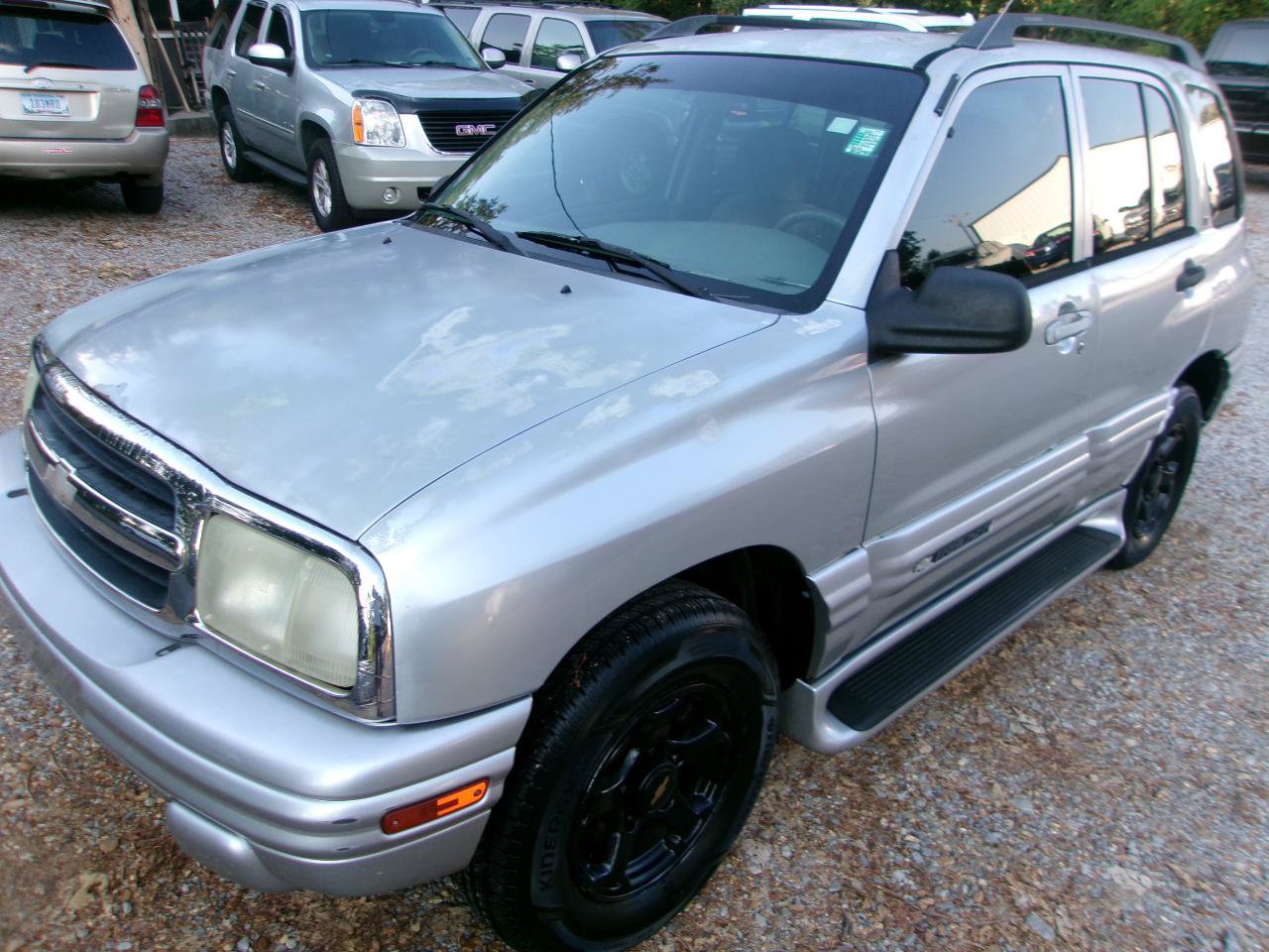 Used 2001 Chevrolet Tracker LT AWD/4WD image 2