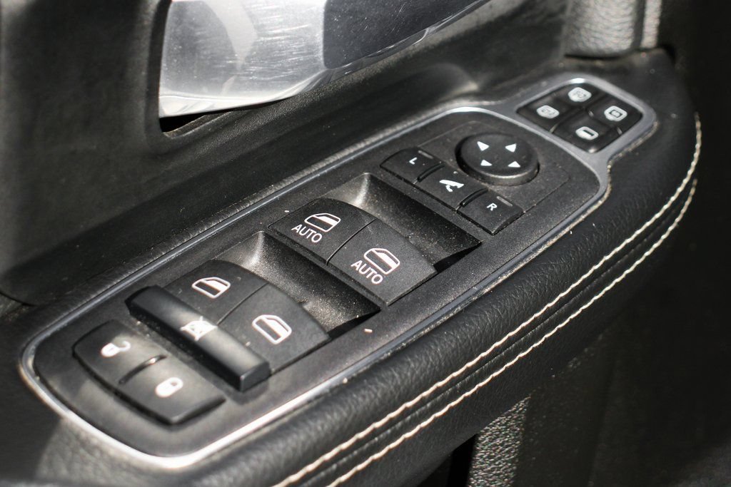 Used 2024 RAM 3500 Laramie w/ Night Edition AWD/4WD image 17