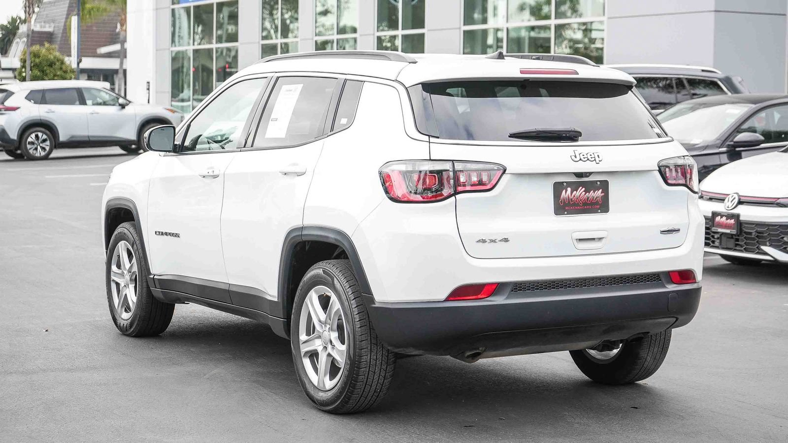 Used 2024 Jeep Compass Latitude AWD/4WD image 8