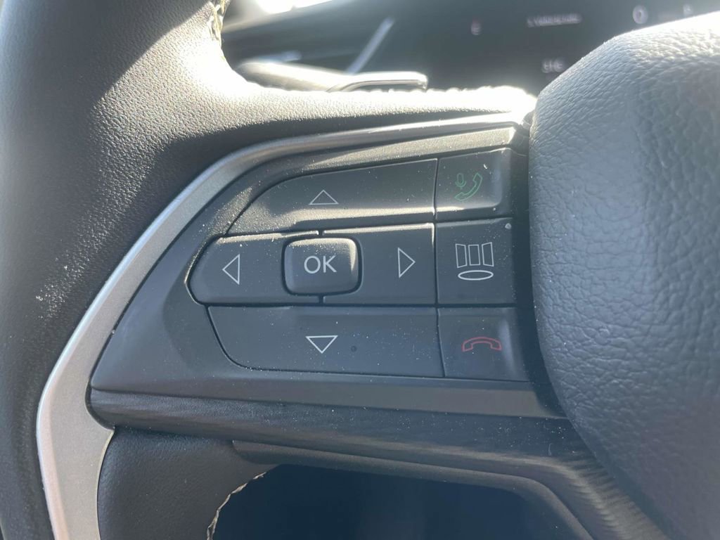 Certified 2025 Jeep Grand Cherokee Laredo X image 32