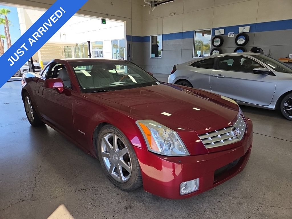 Used 2006 Cadillac XLR RWD image 2
