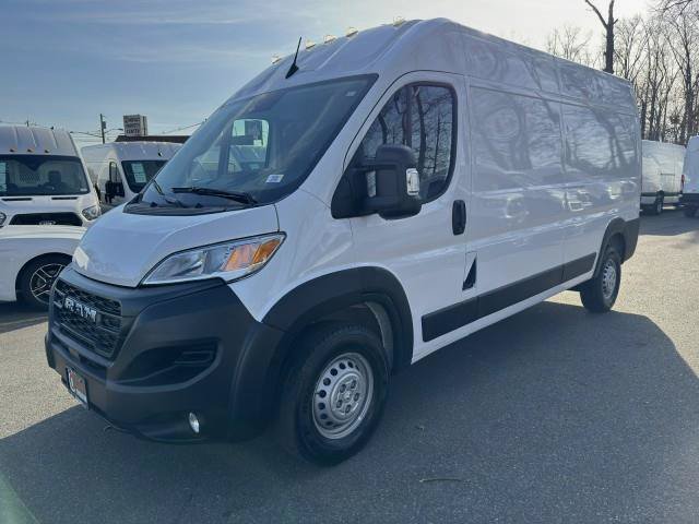 Used 2025 RAM ProMaster 2500 w/ Convenience Group FWD image 3