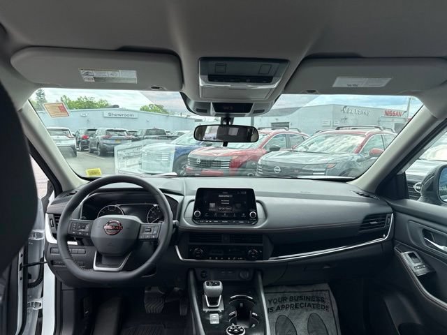 New 2026 Nissan Rogue SV AWD/4WD image 15