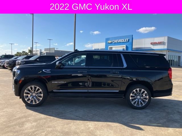 Used 2022 GMC Yukon XL Denali w/ Denali Premium Package image 4
