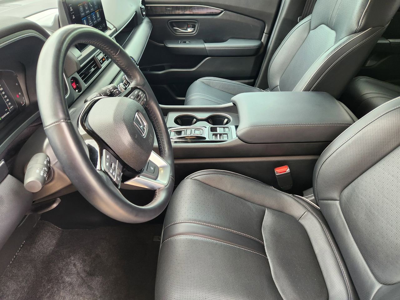 Used 2024 Honda Pilot Elite image 12
