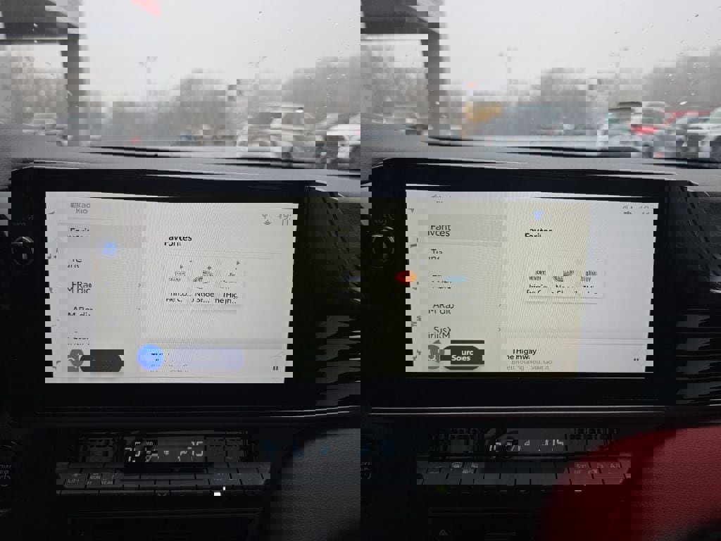 Used 2025 Toyota Camry XSE w/ Premium Plus Package image 22