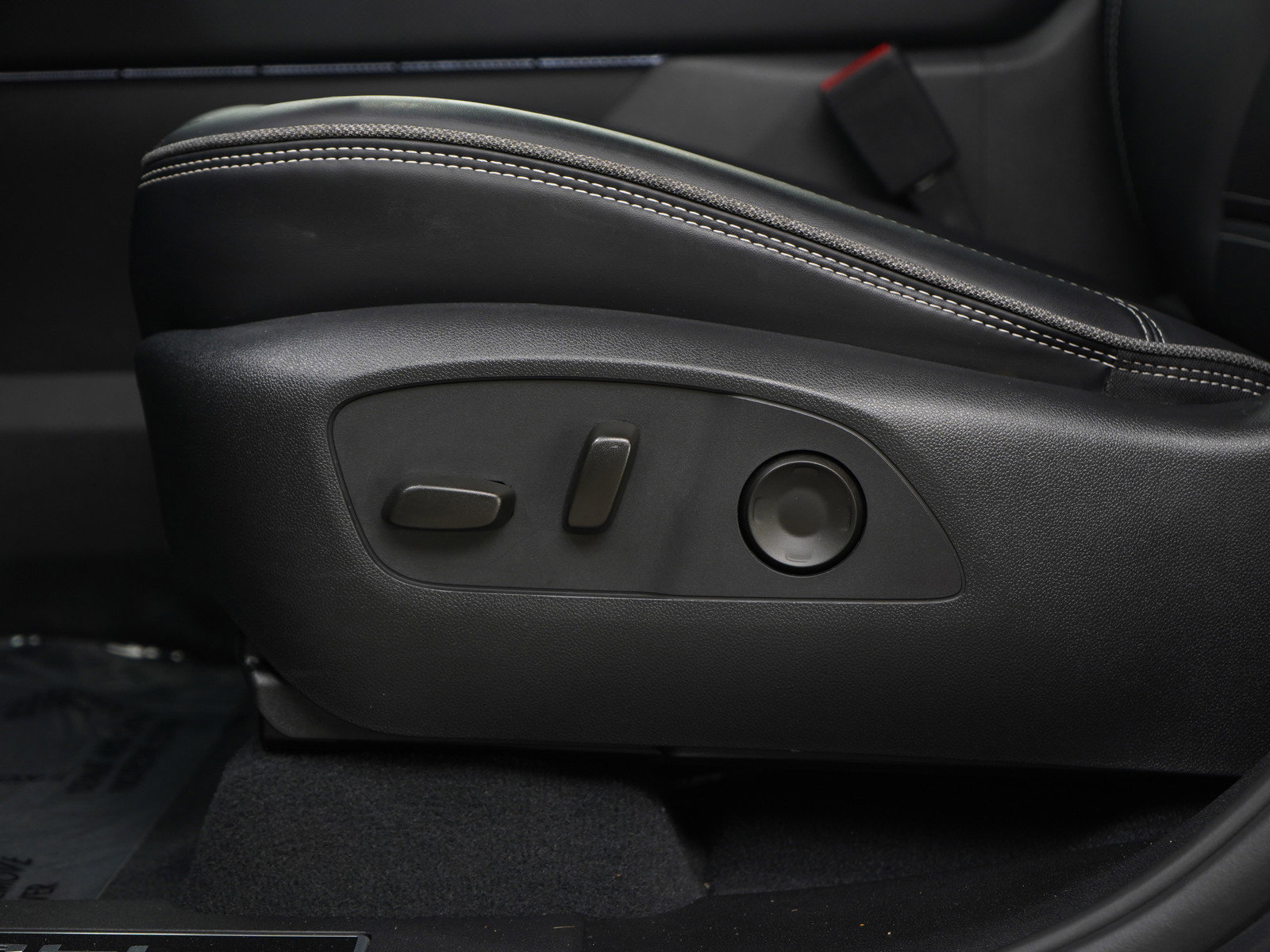 Used 2025 GMC Sierra EV Denali image 23