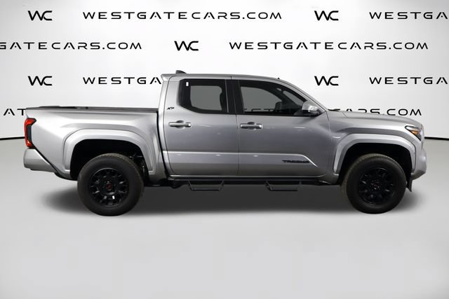 Used 2025 Toyota Tacoma SR5 AWD/4WD image 44