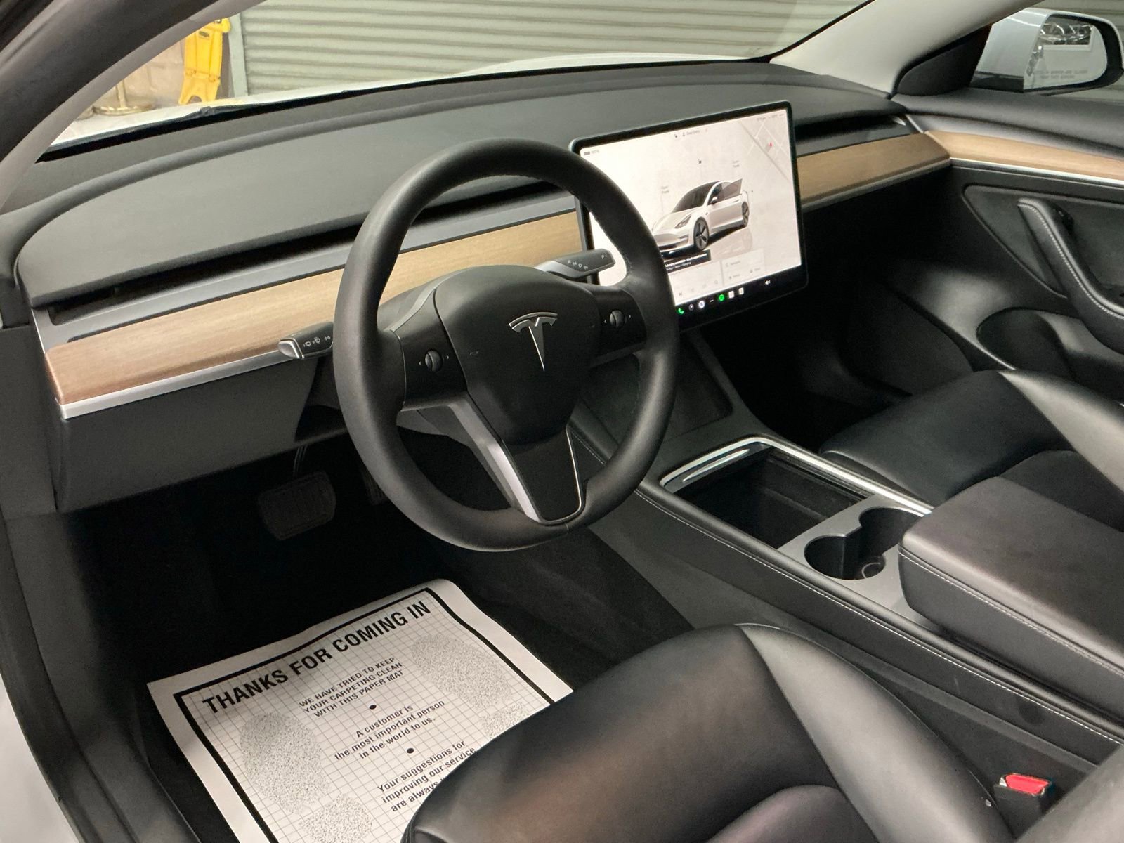 Used 2023 Tesla Model 3 Standard Range image 9