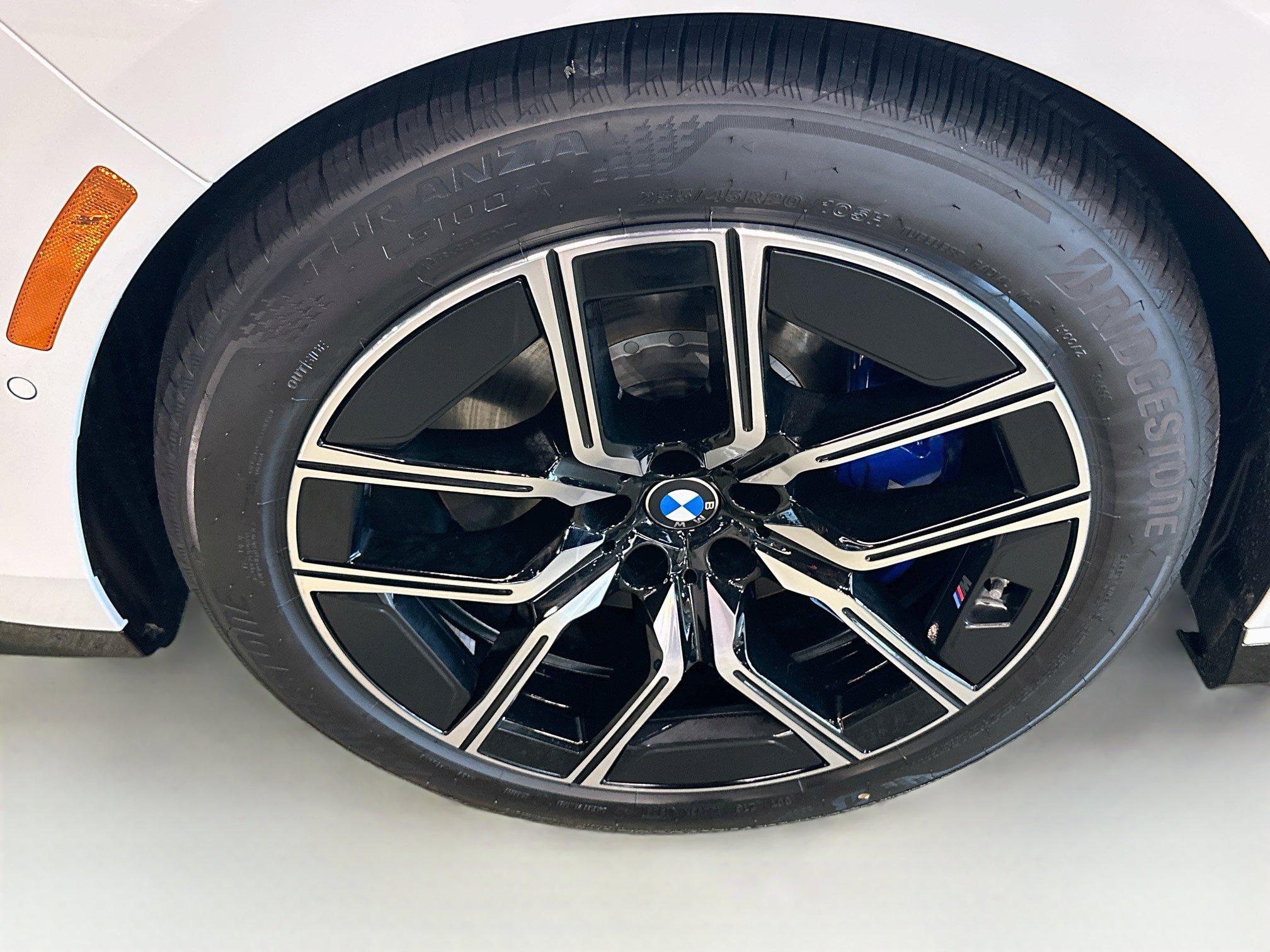 New 2027 BMW 740i w/ Executive Package RWD image 24