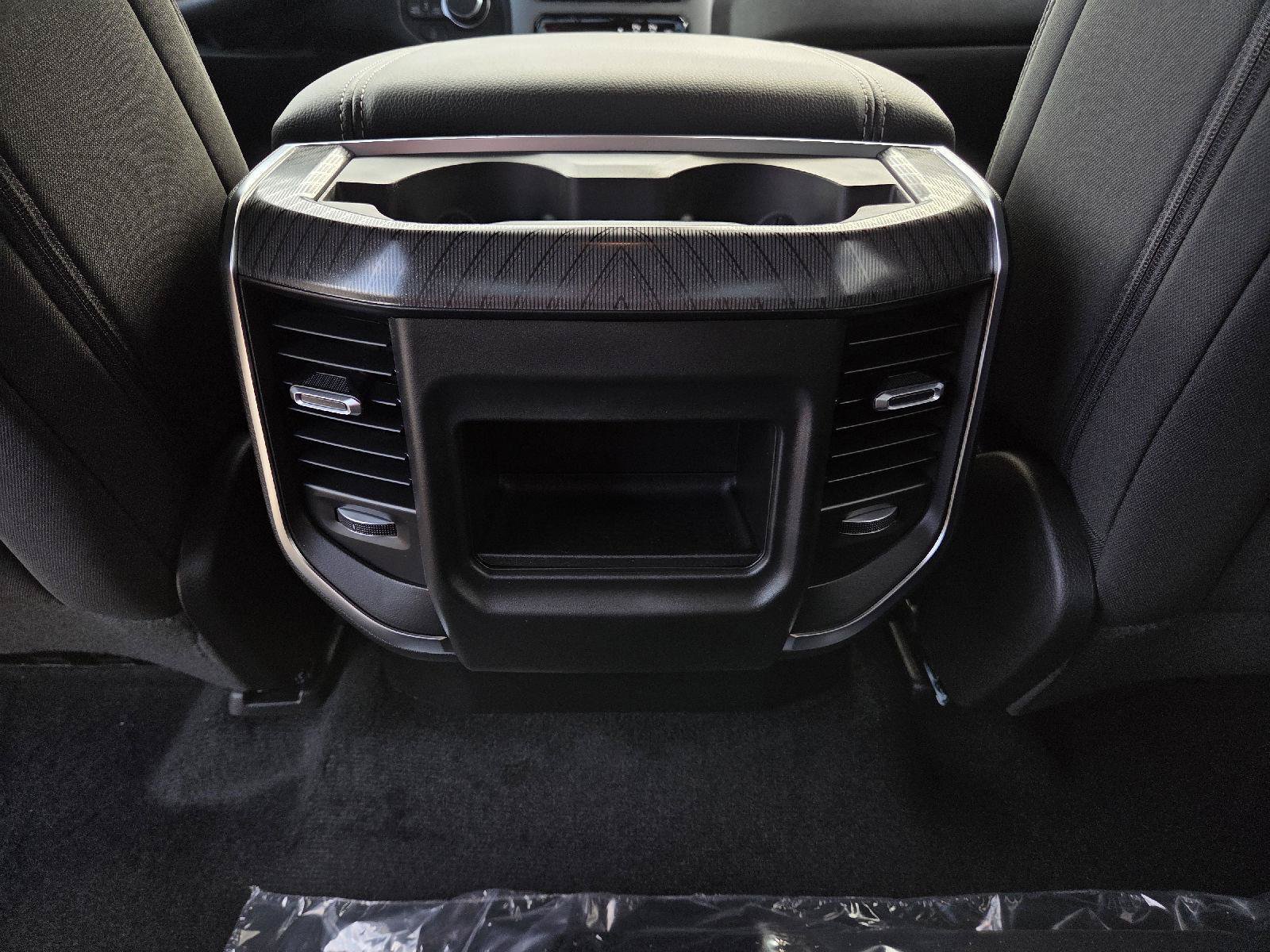 New 2026 RAM 1500 Express AWD/4WD image 15
