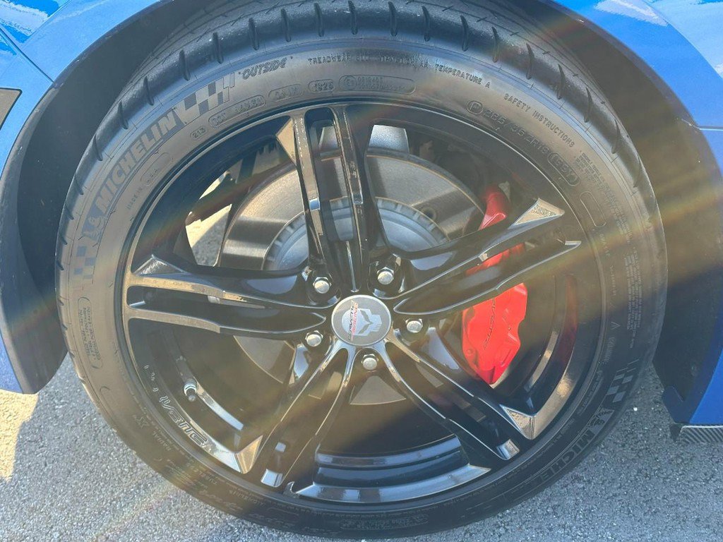 Used 2016 Chevrolet Corvette Stingray Coupe w/ Carbon Flash Badge Package image 8