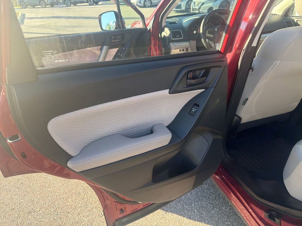 Used 2018 Subaru Forester 2.5i w/ Alloy Wheel Package image 20