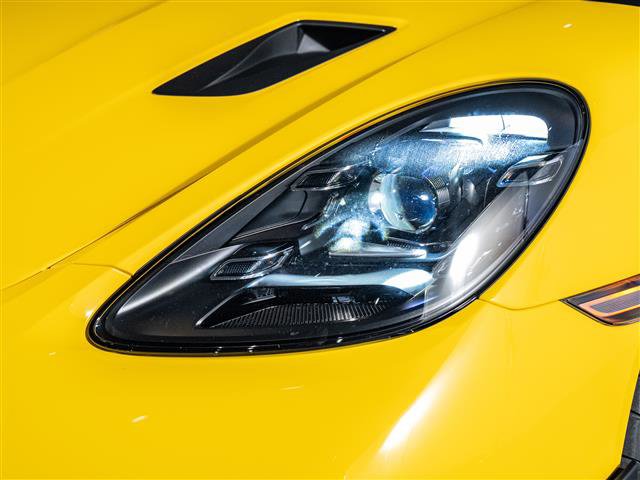 Certified 2025 Porsche 718 Cayman GT4 RS image 12