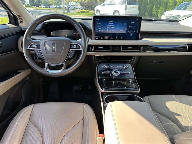 Used 2022 Lincoln Nautilus Reserve AWD/4WD image 12