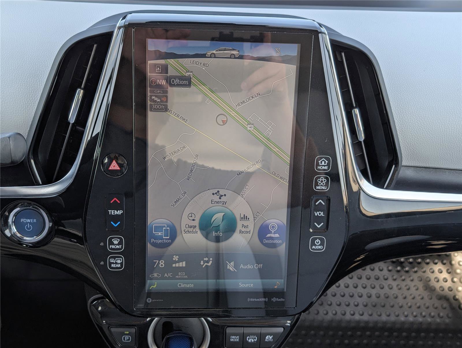 Used 2021 Toyota Prius Prime XLE image 29