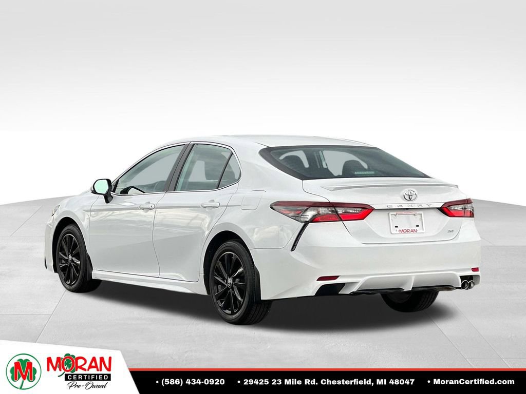 Used 2024 Toyota Camry SE FWD image 4