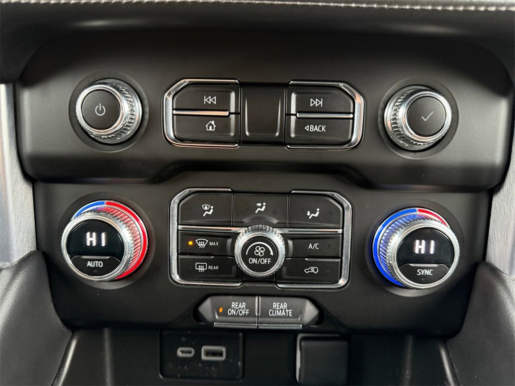 Used 2023 GMC Yukon SLE image 16