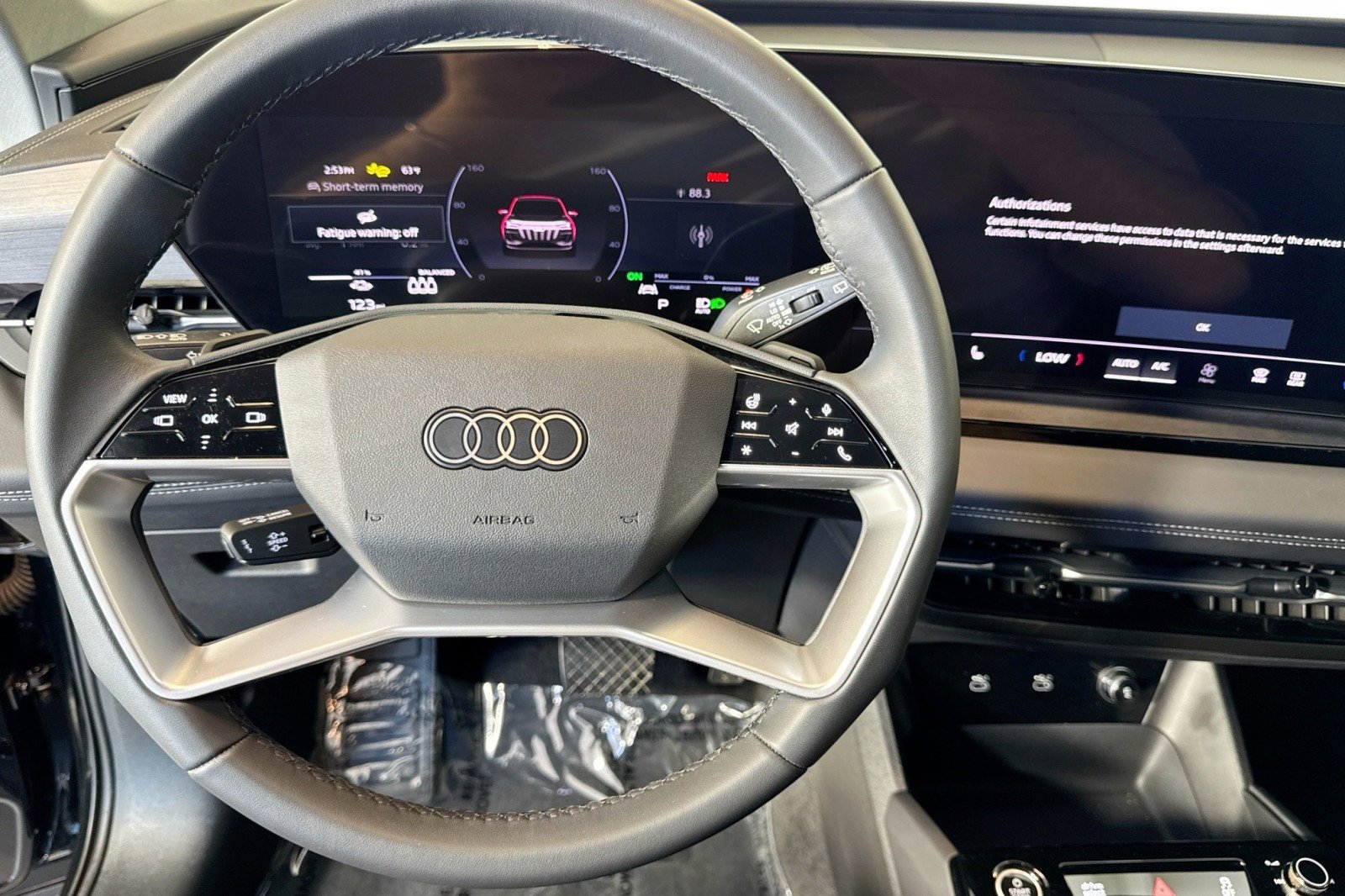 Used 2025 Audi Q6 e-tron Premium w/ Convenience Package image 10