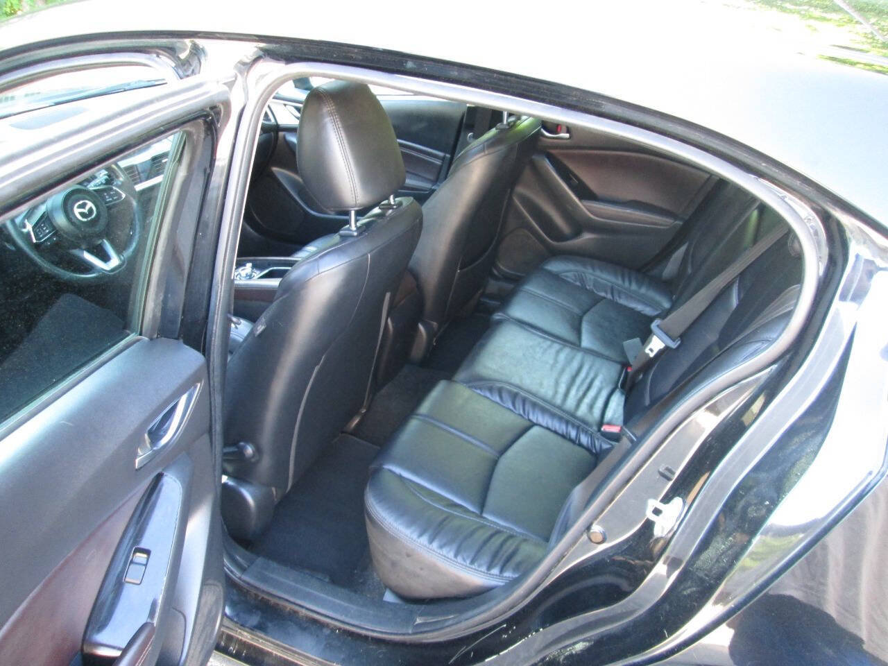 Used 2017 MAZDA MAZDA3 Touring FWD image 14
