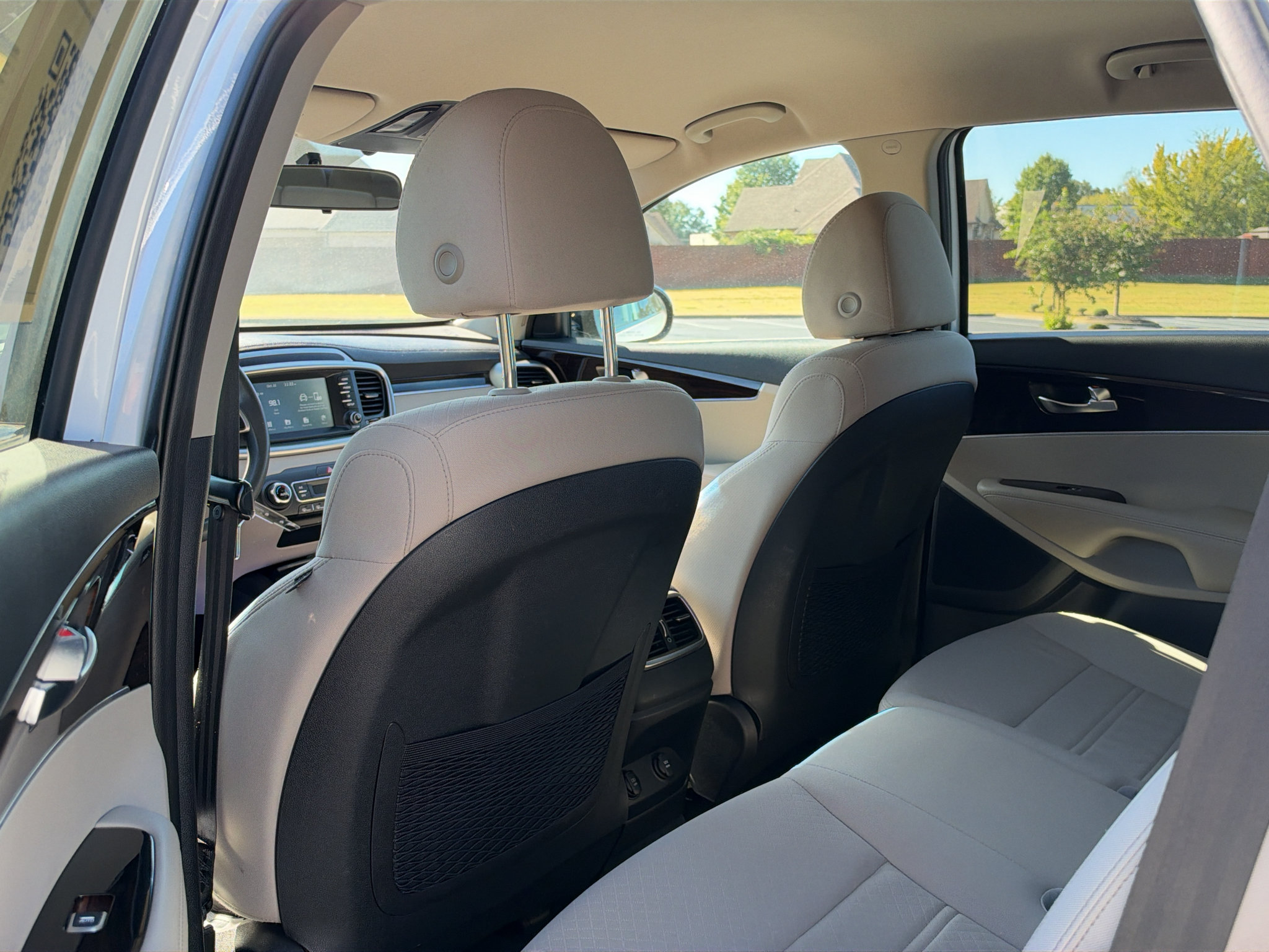 Used 2019 Kia Sorento AWD V6 image 12