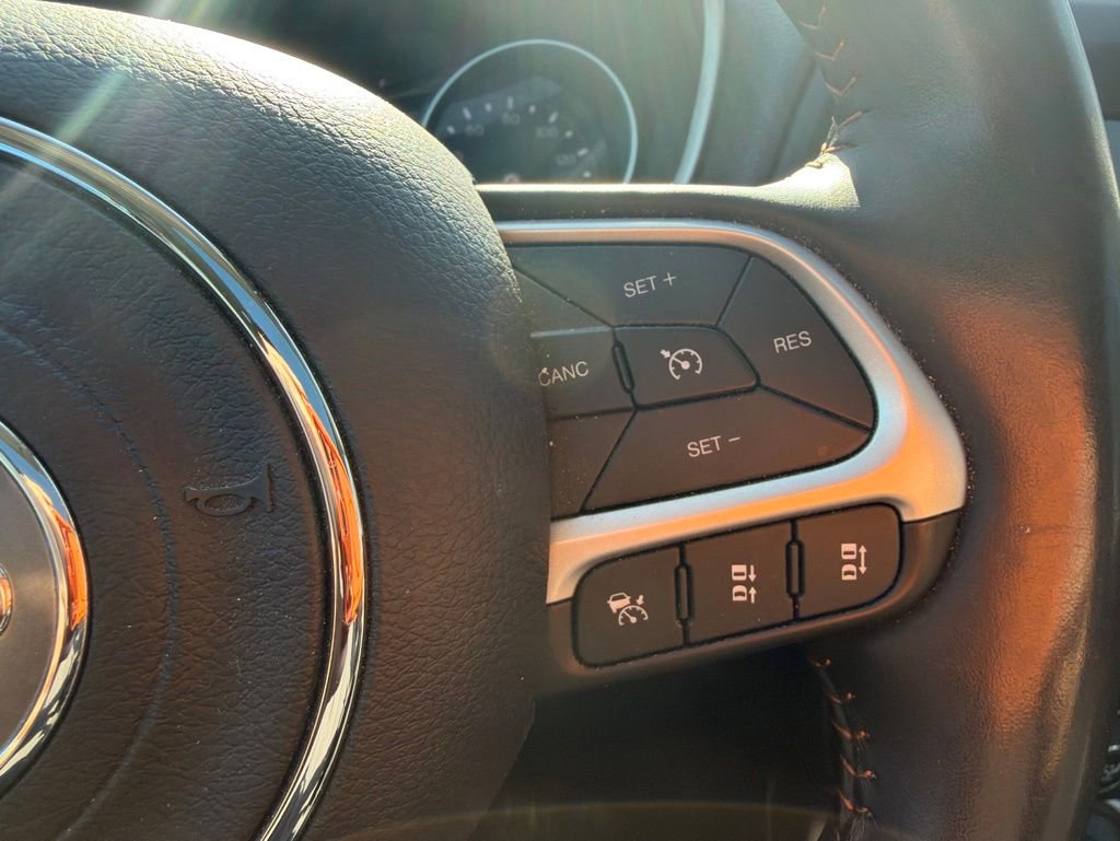 Used 2020 Jeep Compass Latitude FWD image 18
