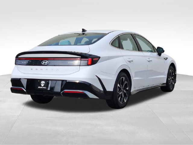 Used 2025 Hyundai Sonata SEL FWD image 9