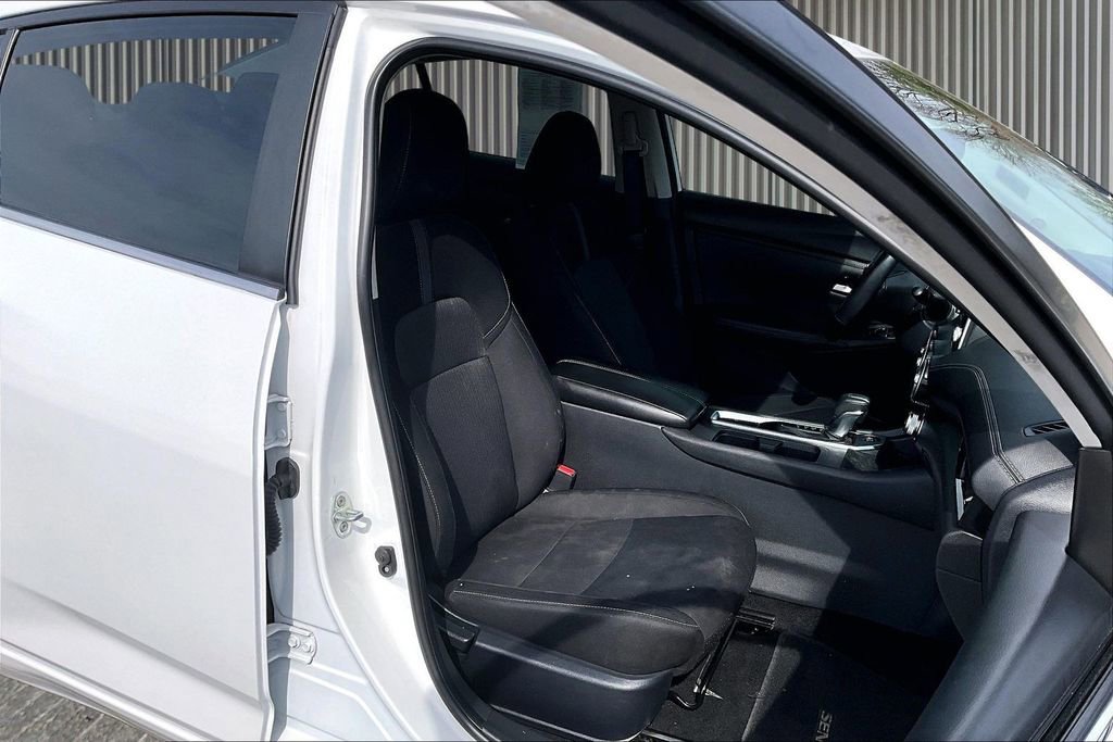 Used 2023 Nissan Sentra SV w/ All-Weather Package image 8