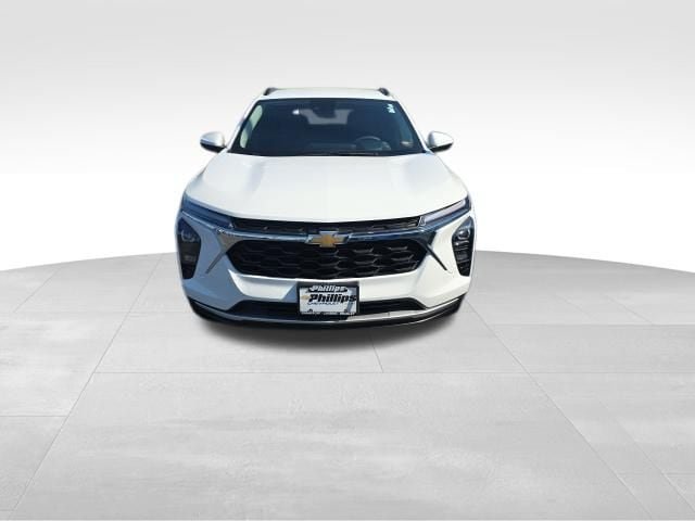 Certified 2025 Chevrolet Trax LT FWD image 8