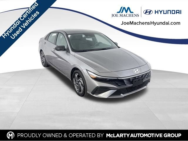 Used 2025 Hyundai Elantra SEL FWD image 8