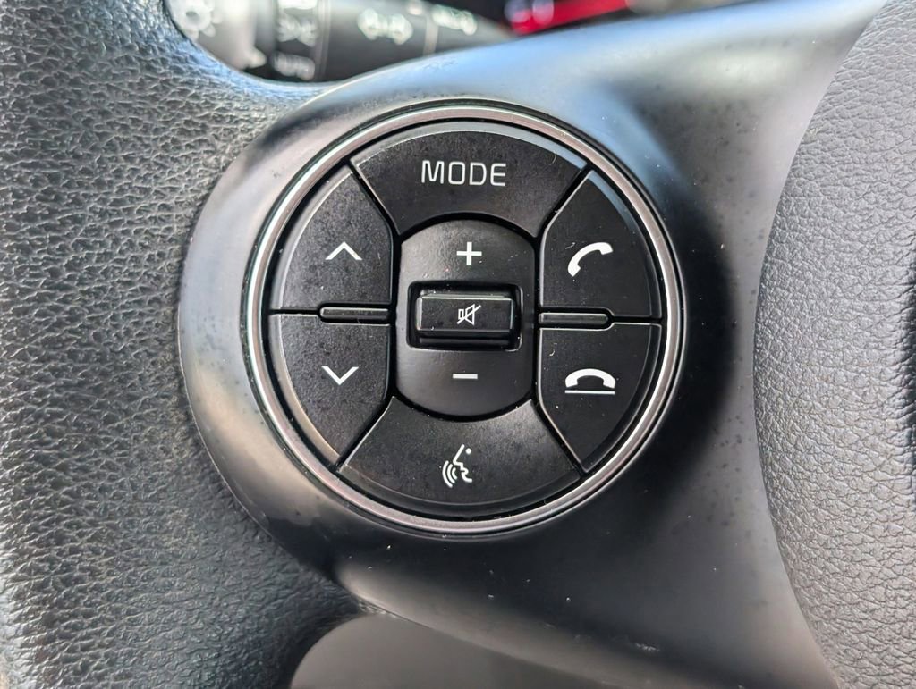 Used 2022 Kia Soul LX w/ Technology Package image 19