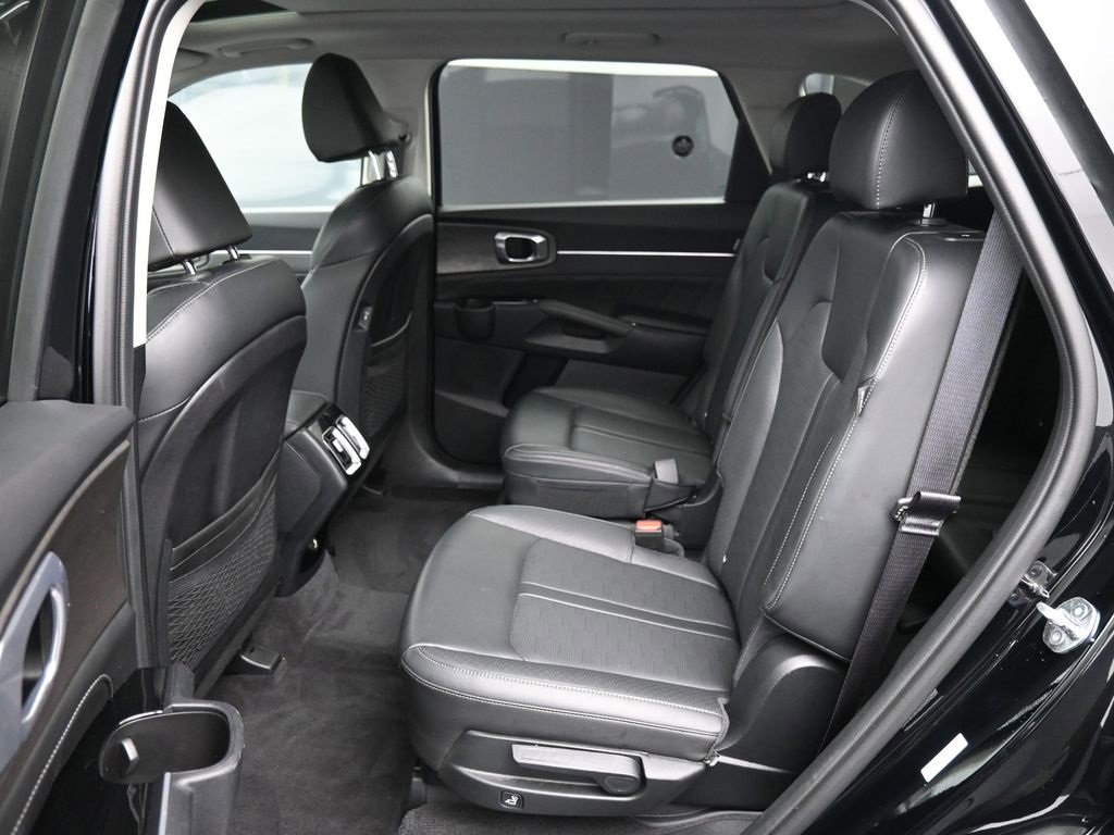 Certified 2024 Kia Sorento SX image 22