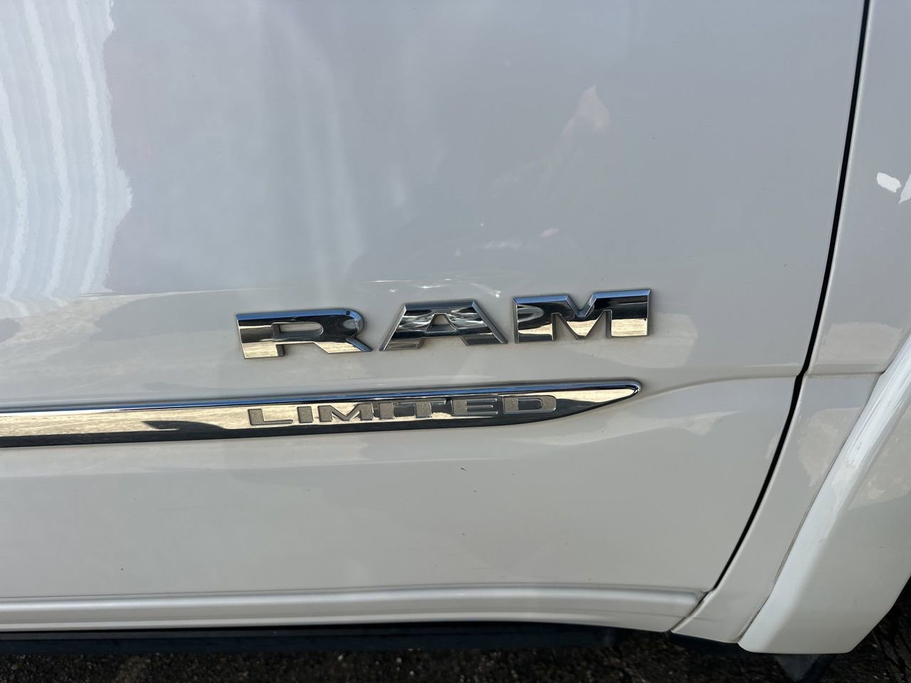 Used 2020 RAM 1500 Limited AWD/4WD image 3