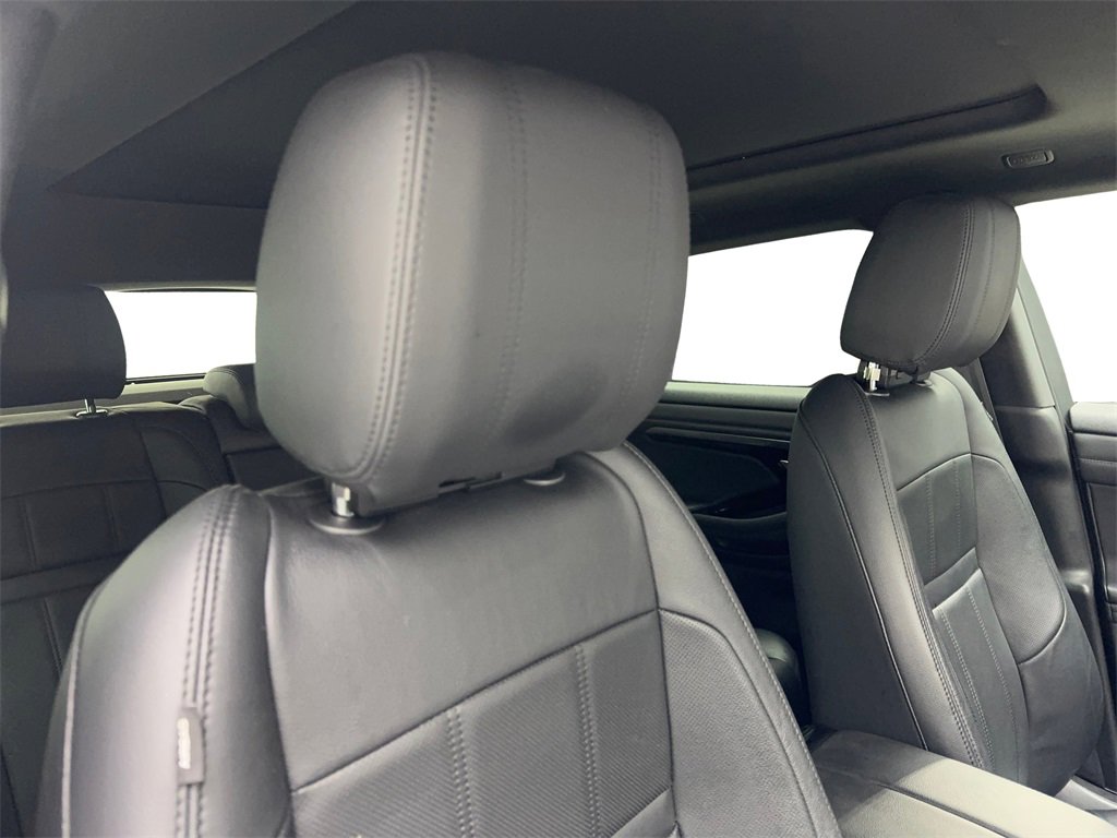Used 2021 Land Rover Range Rover Evoque R-Dynamic SE image 45